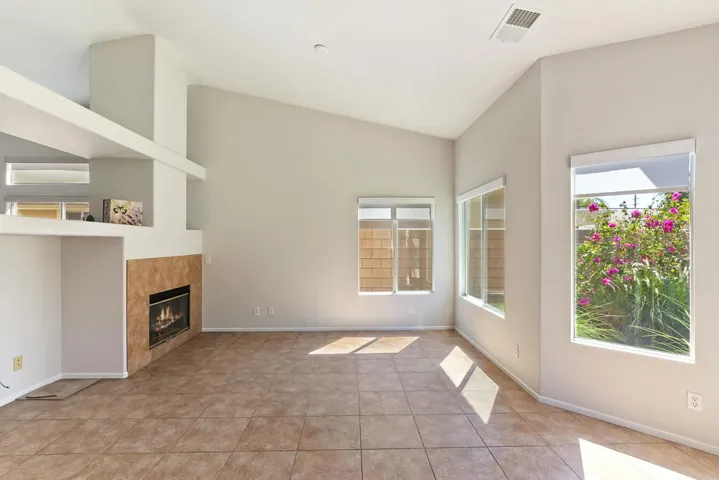 011_Family Room