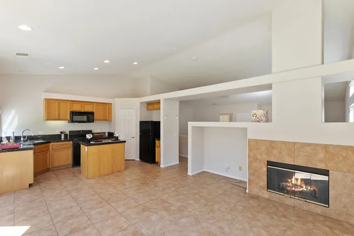 012_Family Room
