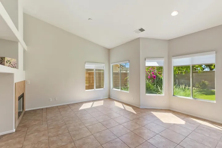 010_Family Room