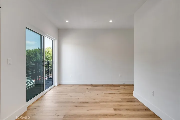 6201 La Mirada Avenue Unit 4, Hollywood, California 90038