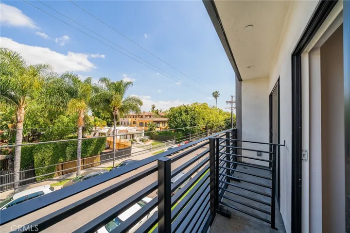 6201 La Mirada Avenue Unit 4, Hollywood, California 90038