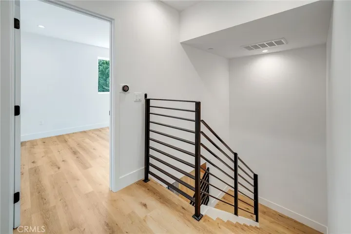 6201 La Mirada Avenue Unit 4, Hollywood, California 90038