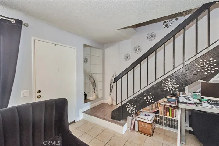 17 Elderglen 15, Irvine, California 92604