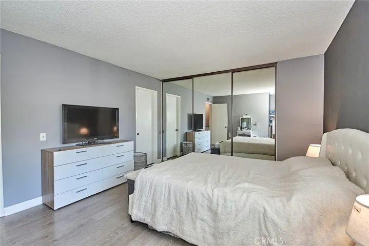 17 Elderglen 15, Irvine, California 92604