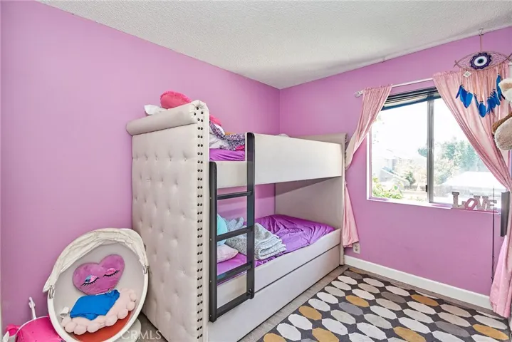 17 Elderglen 15, Irvine, California 92604