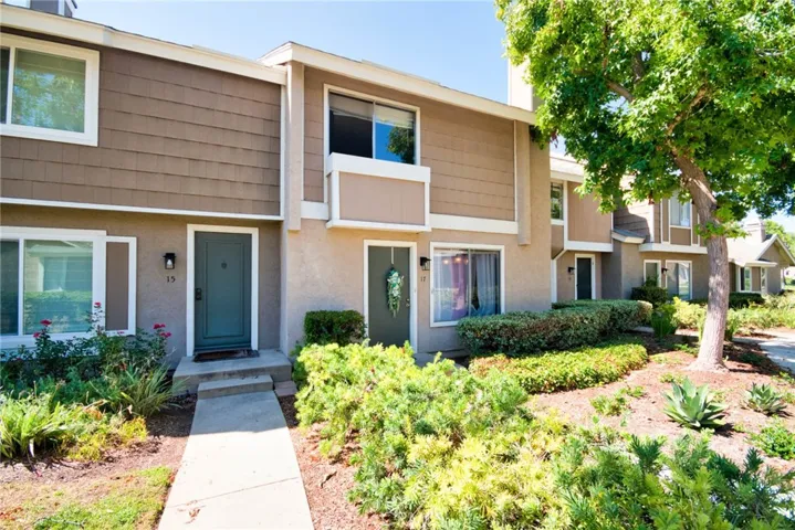 17 Elderglen 15, Irvine, California 92604