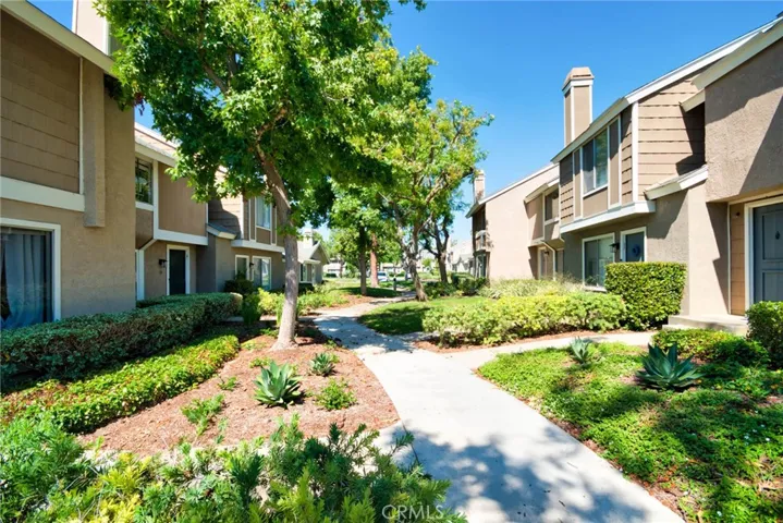 17 Elderglen 15, Irvine, California 92604