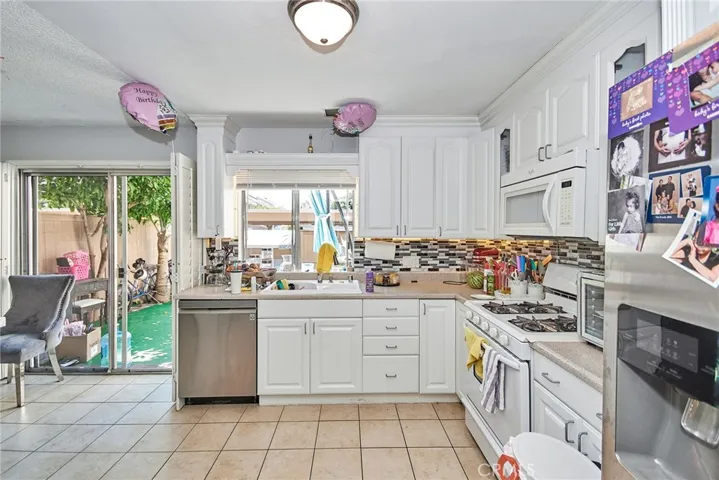17 Elderglen 15, Irvine, California 92604