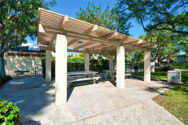 17 Elderglen 15, Irvine, California 92604