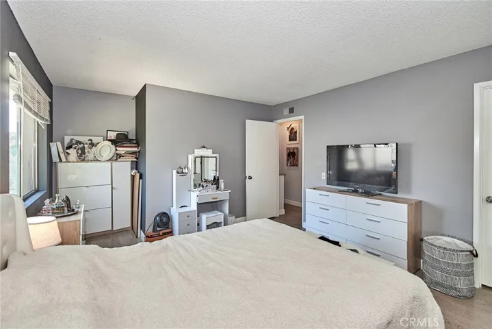 17 Elderglen 15, Irvine, California 92604