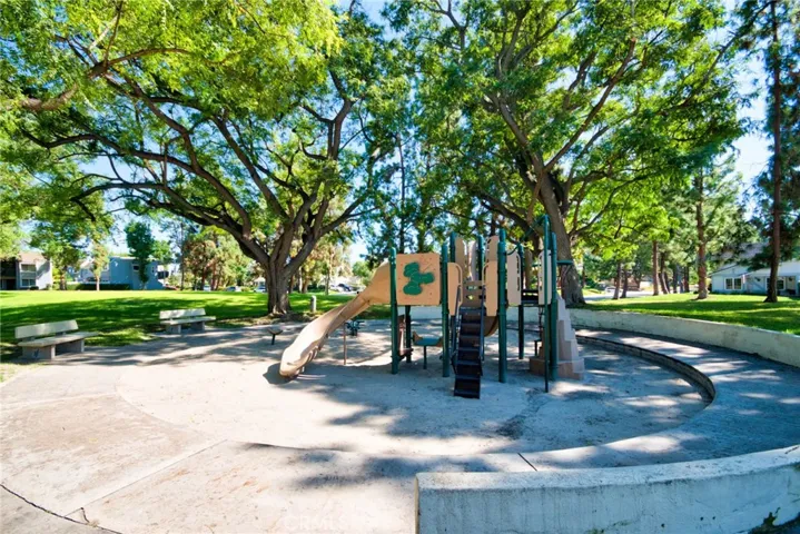 17 Elderglen 15, Irvine, California 92604