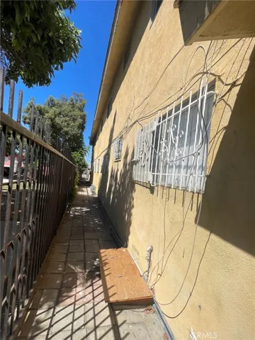 1230 W 107th Street, Los Angeles, California 90044