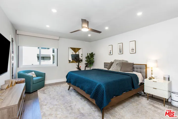 8535 W West Knoll Drive Unit 217, West Hollywood, California 90069