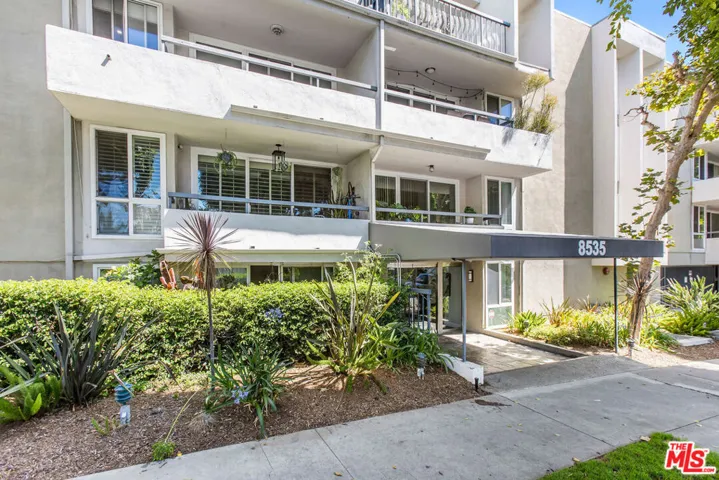 8535 W West Knoll Drive Unit 217, West Hollywood, California 90069