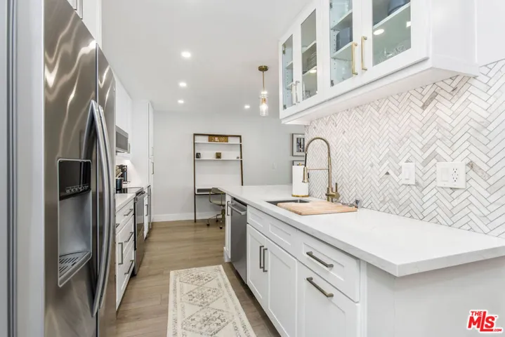 8535 W West Knoll Drive Unit 217, West Hollywood, California 90069