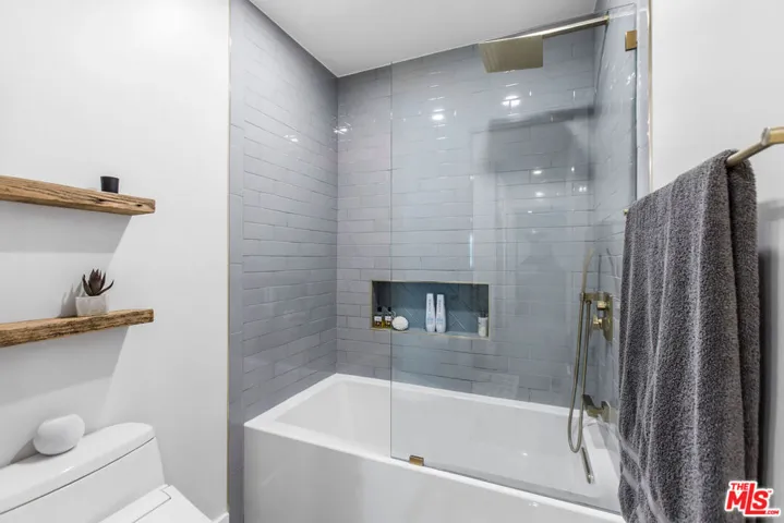 8535 W West Knoll Drive Unit 217, West Hollywood, California 90069