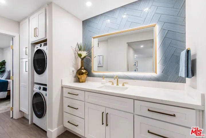 8535 W West Knoll Drive Unit 217, West Hollywood, California 90069
