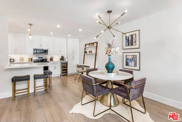 8535 W West Knoll Drive Unit 217, West Hollywood, California 90069