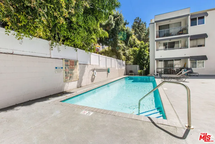 8535 W West Knoll Drive Unit 217, West Hollywood, California 90069