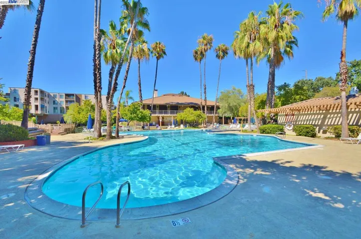 410 N Civic Dr Unit 502, Walnut Creek, California 94596