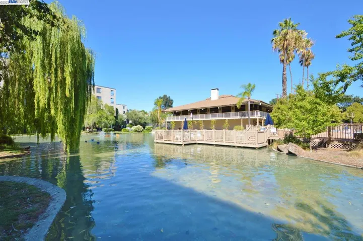 410 N Civic Dr Unit 502, Walnut Creek, California 94596