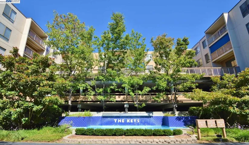 410 N Civic Dr Unit 502, Walnut Creek, California 94596