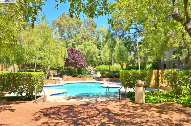 410 N Civic Dr Unit 502, Walnut Creek, California 94596