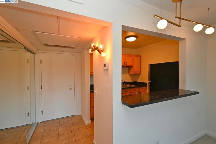 410 N Civic Dr Unit 502, Walnut Creek, California 94596