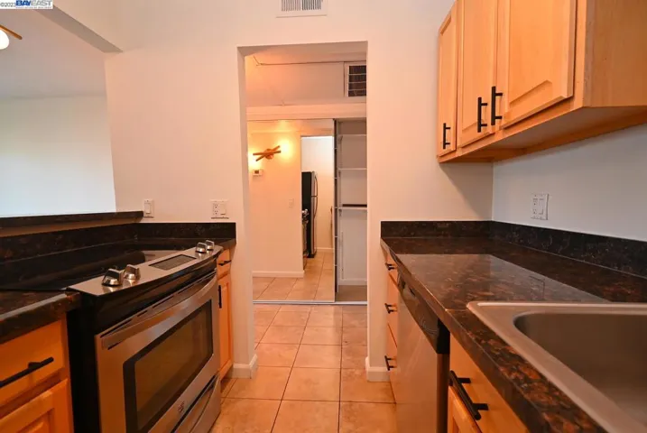 410 N Civic Dr Unit 502, Walnut Creek, California 94596