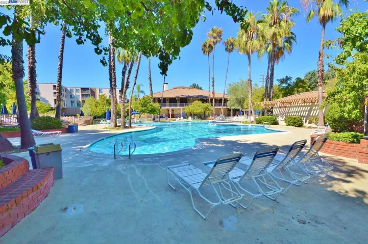 410 N Civic Dr Unit 502, Walnut Creek, California 94596