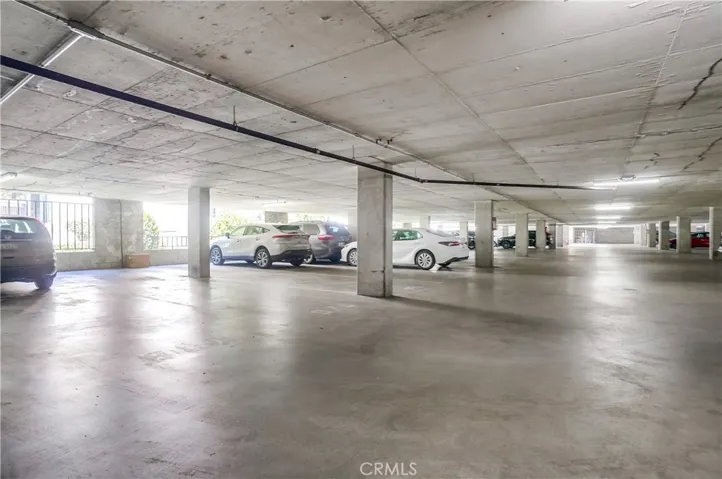 Parking garage