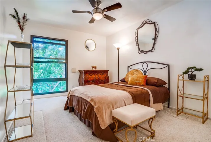 Secondary bedroom