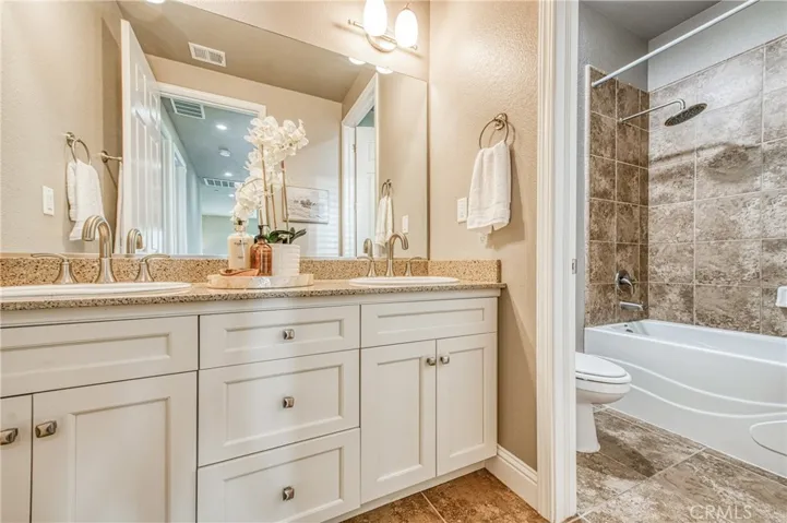 1639 E Autumn Sage Avenue, Fresno, California 93730