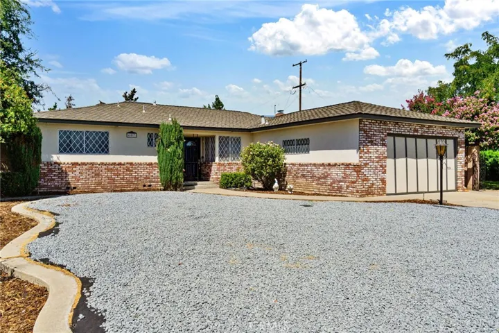 607 W San Jose Avenue, Clovis, California 93612