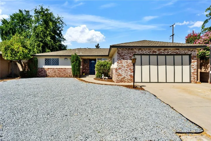 607 W San Jose Avenue, Clovis, California 93612