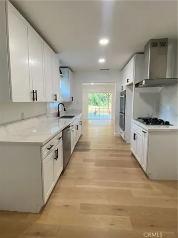 2213 Laramore Lane, Santa Ana, California 92706