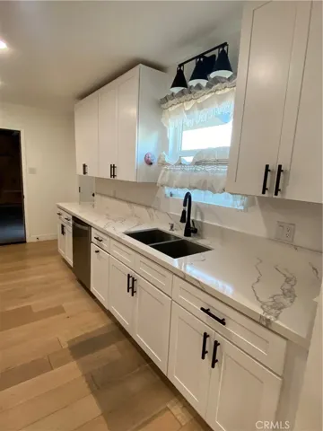 2213 Laramore Lane, Santa Ana, California 92706