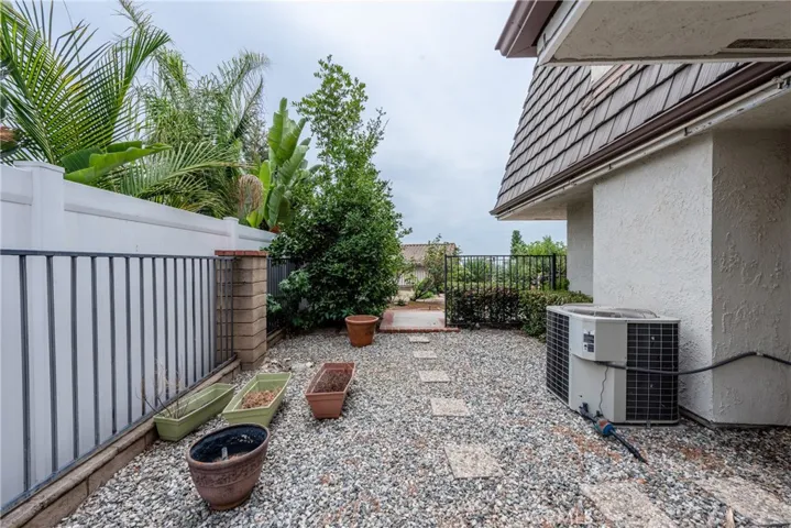 3736 Startouch Drive, Pasadena, California 91107