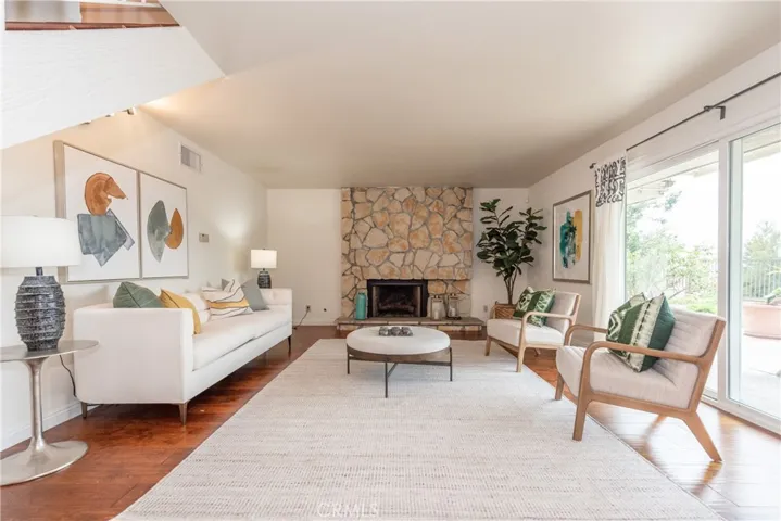 3736 Startouch Drive, Pasadena, California 91107