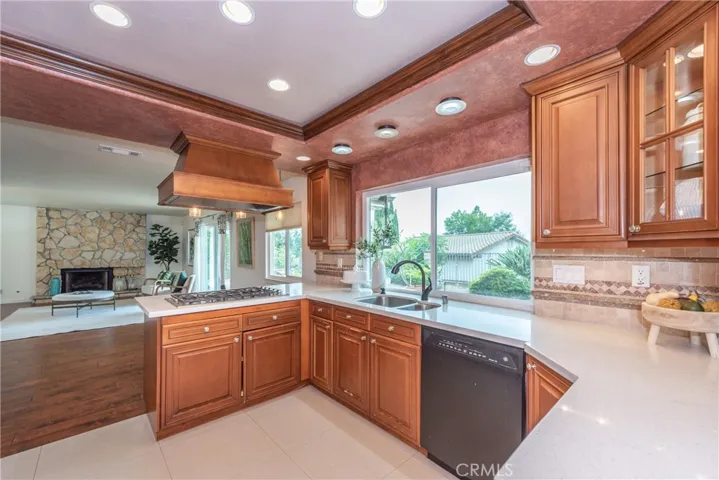 3736 Startouch Drive, Pasadena, California 91107