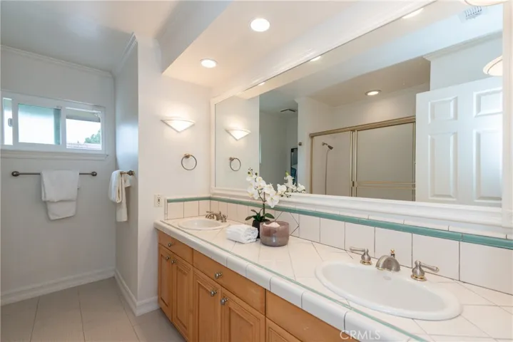 3736 Startouch Drive, Pasadena, California 91107