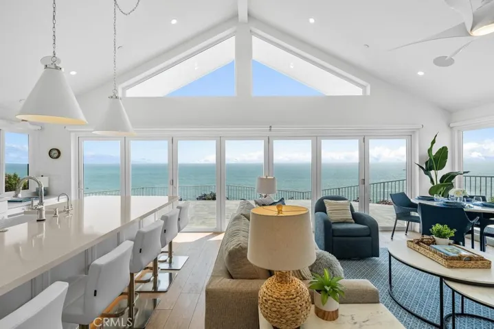 Open floor plan all on one level