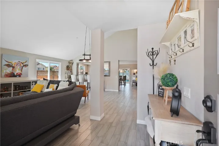 40051 Zamura Court, Murrieta, California 92562
