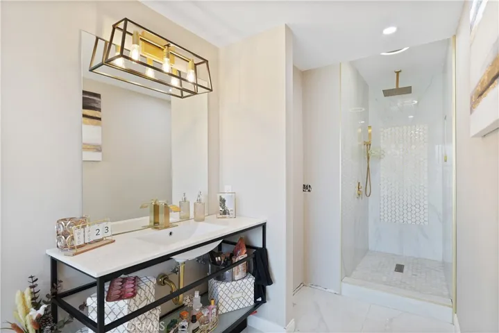 40051 Zamura Court, Murrieta, California 92562