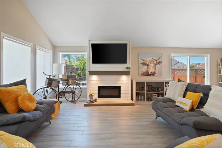 40051 Zamura Court, Murrieta, California 92562
