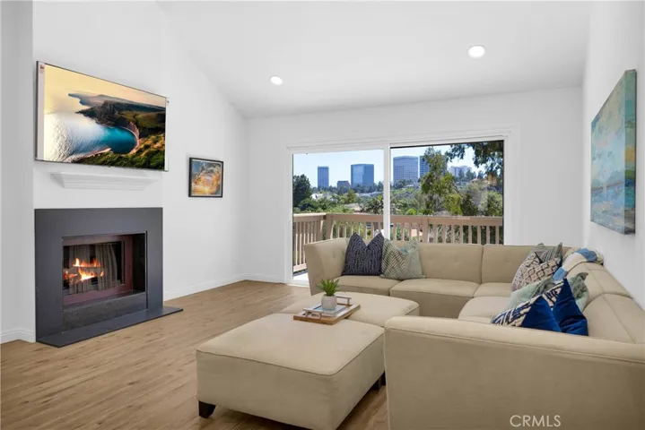 64 Sea Island Drive, Newport Beach, California 92660