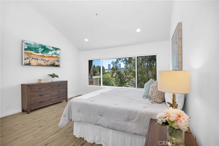 64 Sea Island Drive, Newport Beach, California 92660