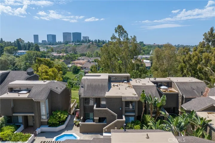 64 Sea Island Drive, Newport Beach, California 92660