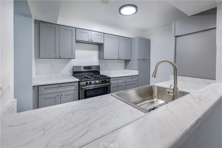 11334 Parkside Lane Unit 15, Garden Grove, California 92843