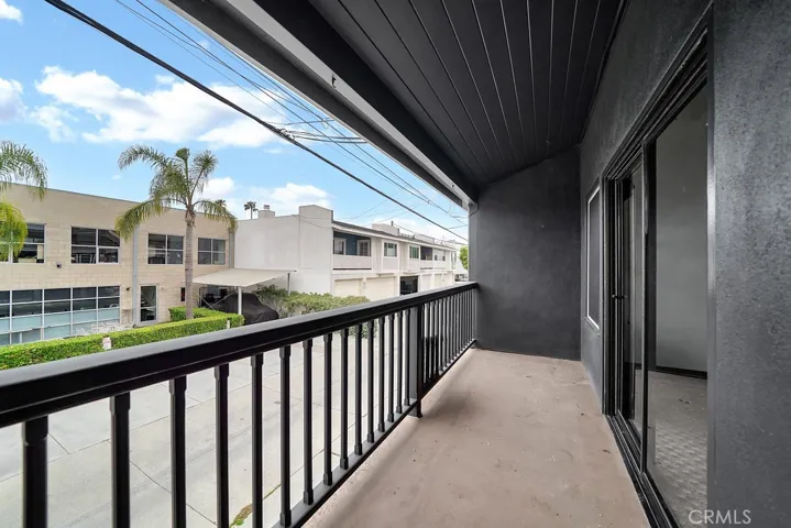 Front balcony for the office space